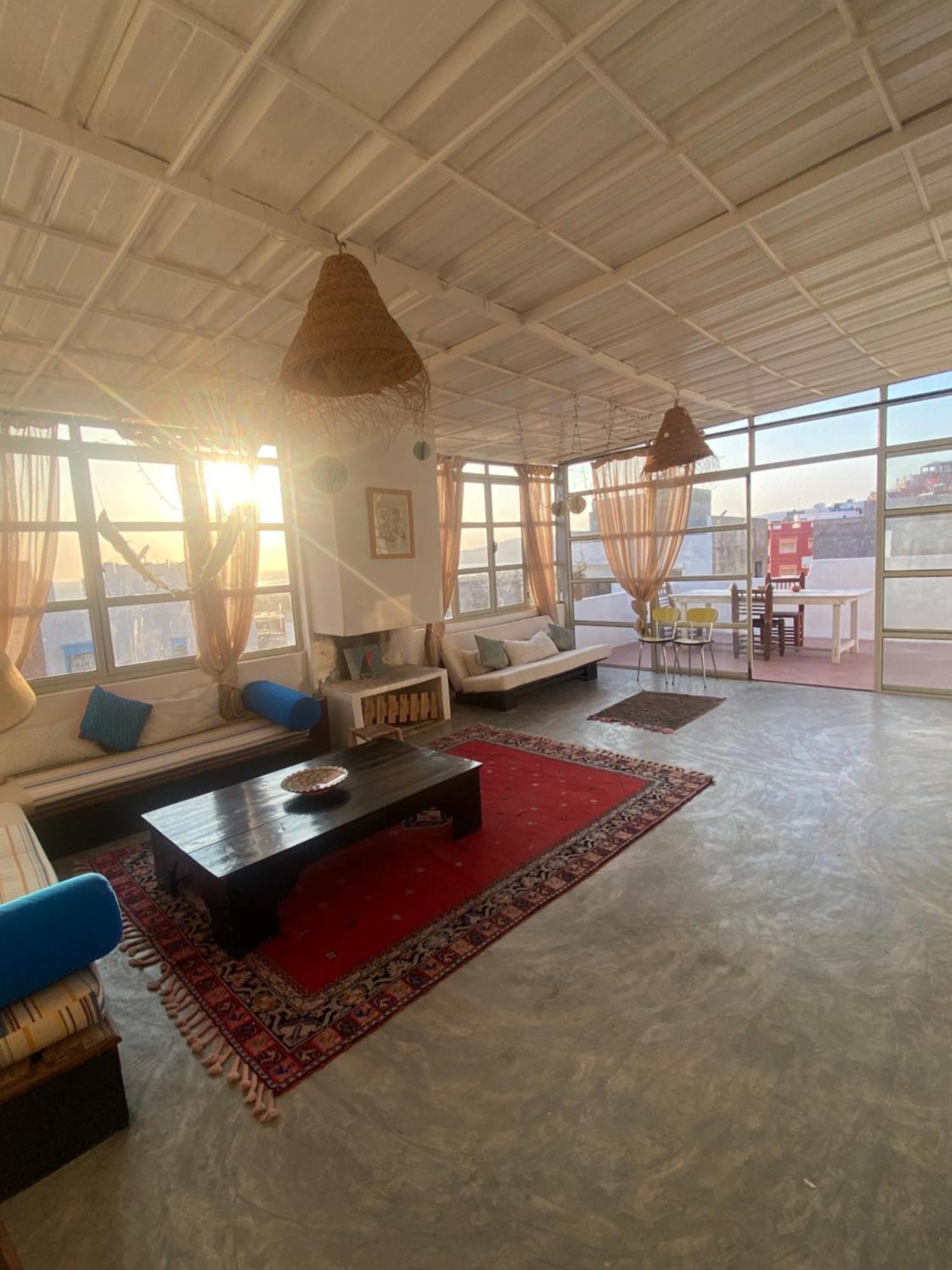 Anir Of Sea Tamraght Hostel Exterior photo